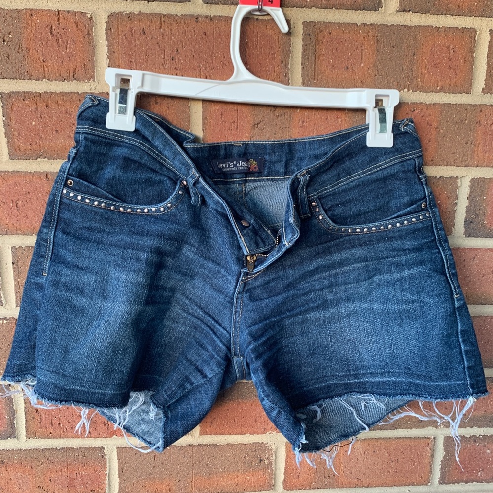 Levi’s jean shorts size 7